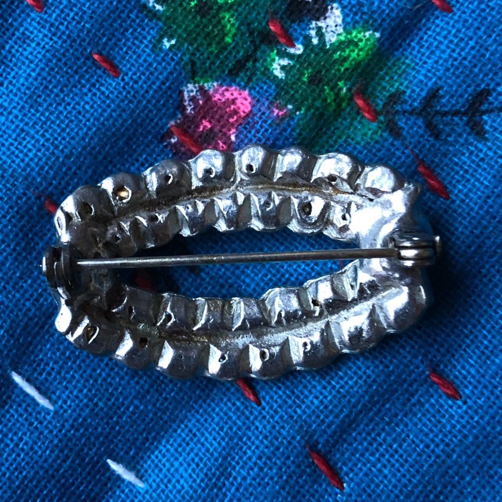Vintage Rhinestone Brooch/Pin - Picture 10 of 10